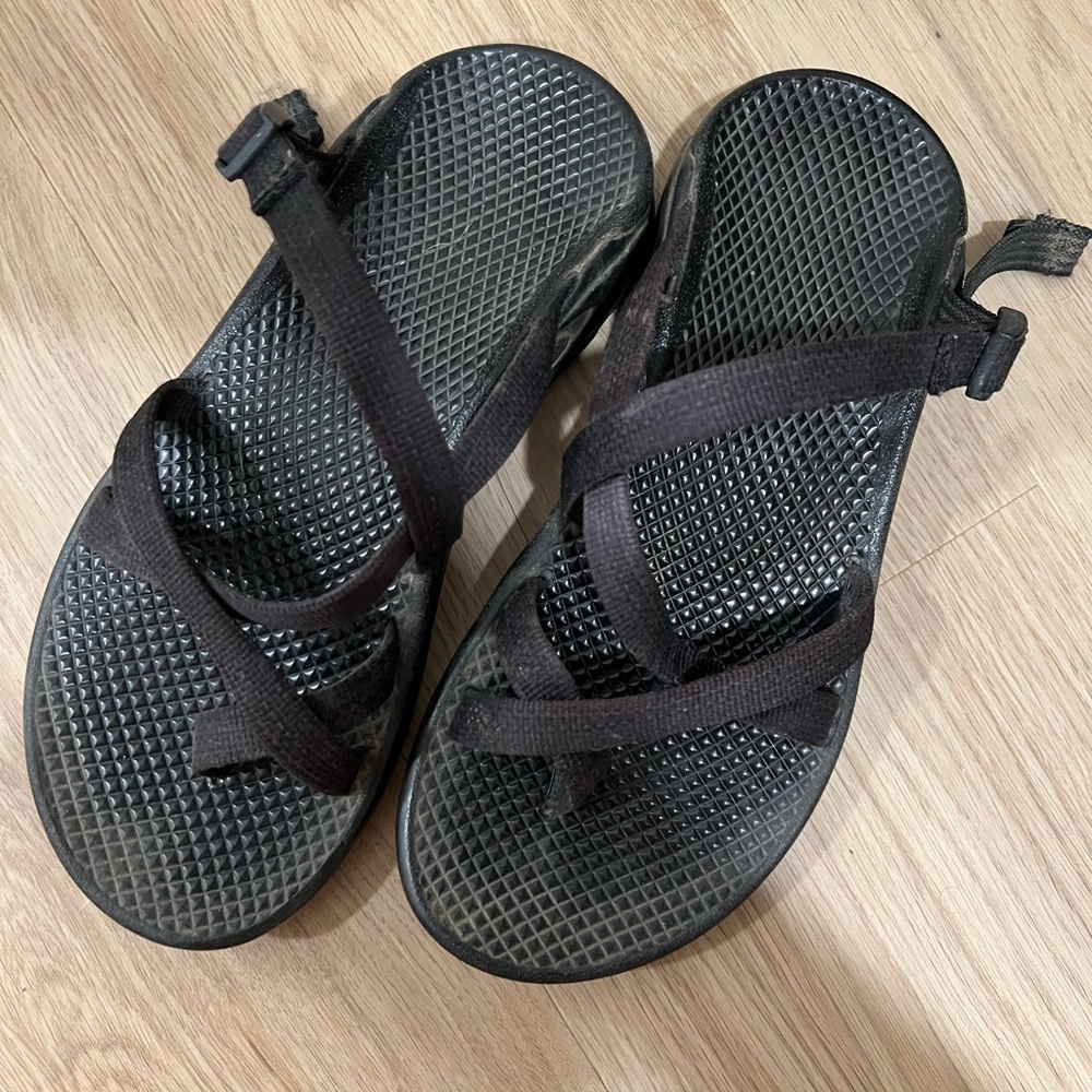 Chacos single strap slip on